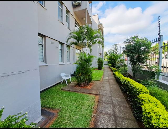 2.5 BEDROOM APARTMENT RENTED IN GLENWOOD
